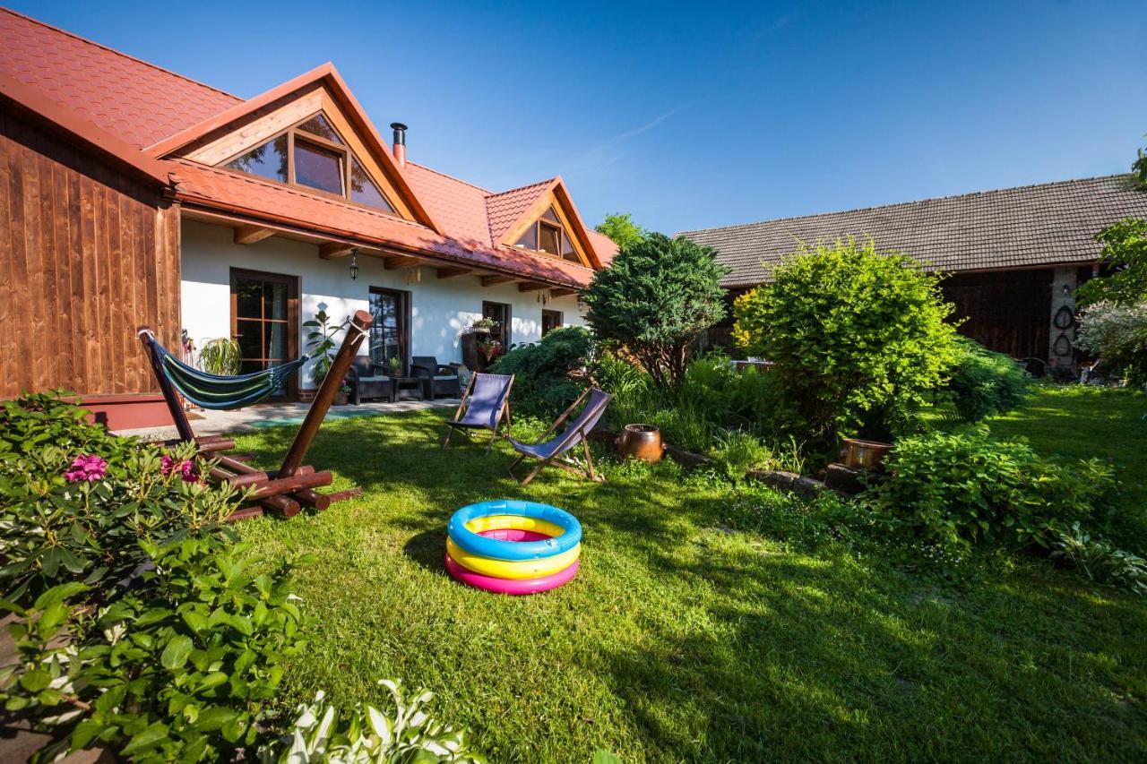 Dom Pod Orzechem Villa Lapczyca ภายนอก รูปภาพ
