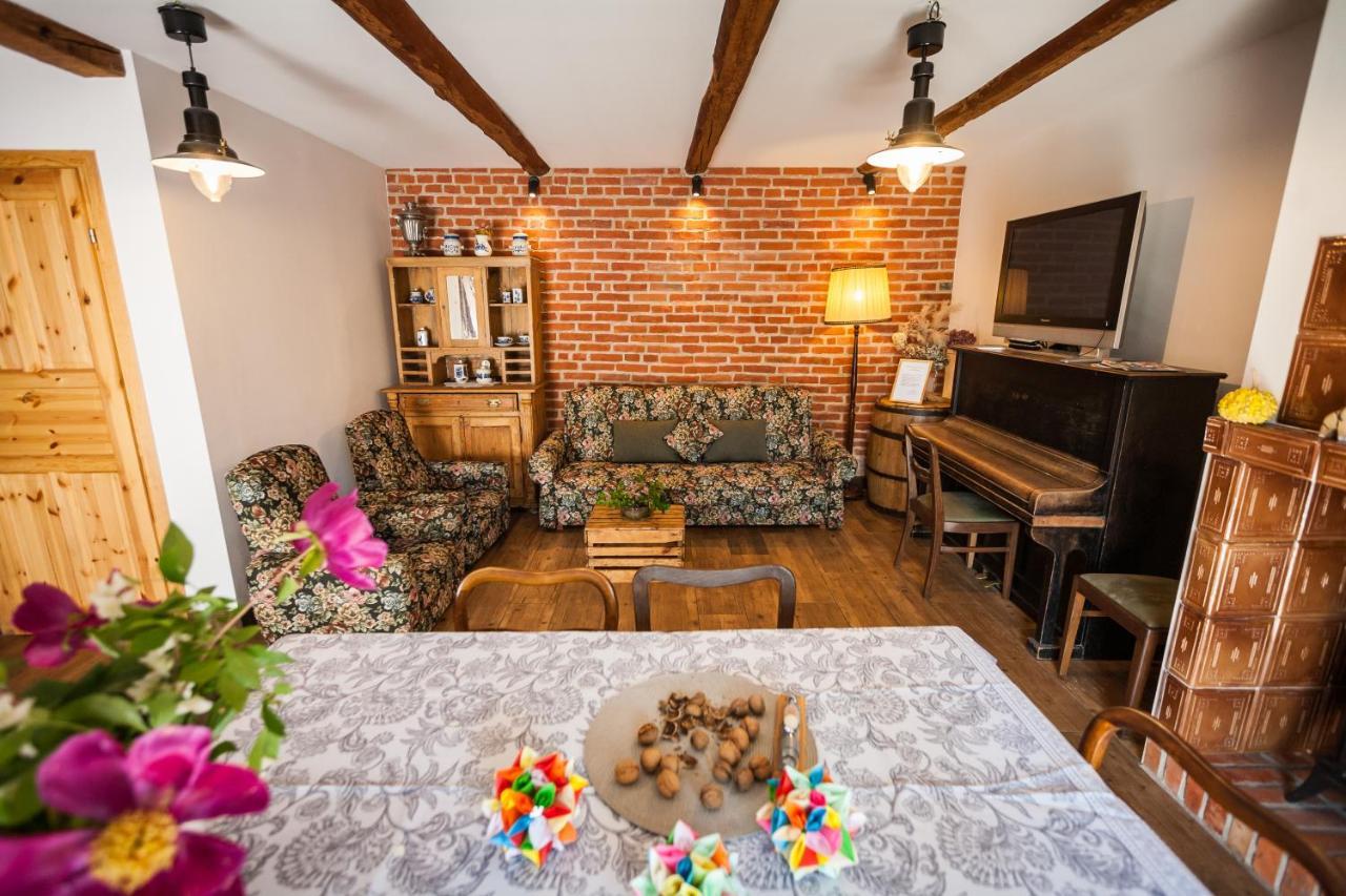 Dom Pod Orzechem Villa Lapczyca ภายนอก รูปภาพ